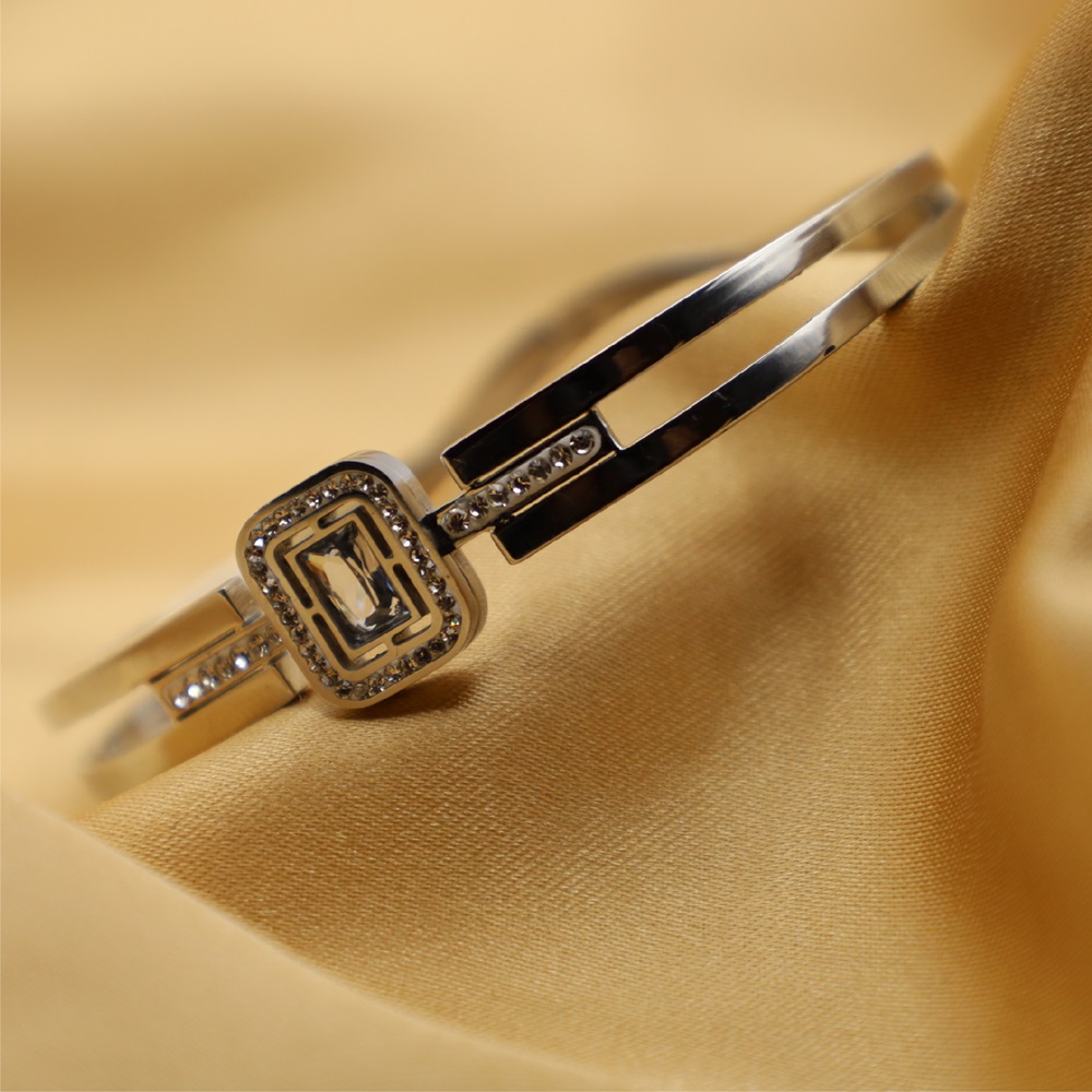 B-68-03-1.jpg Daily Wear Silver Bracelet Cuff