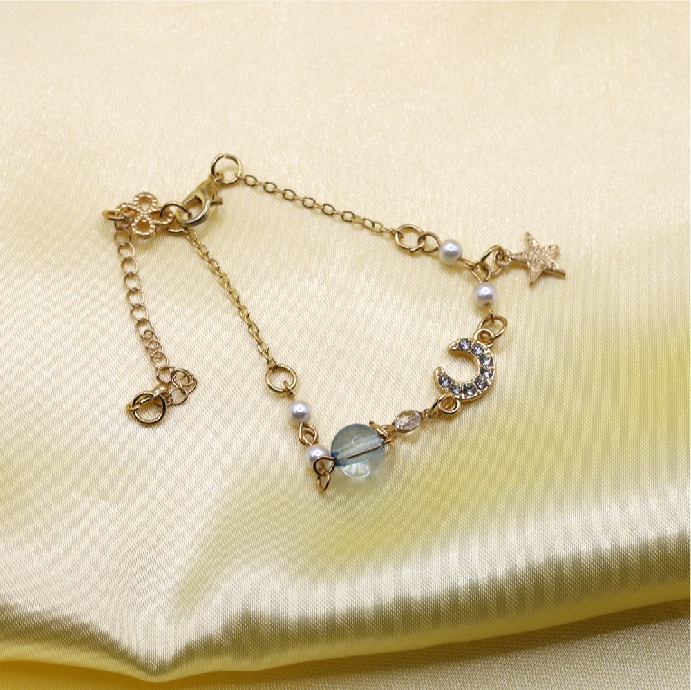 B-9-03a-1.jpg Chain Bracelet with Pearl Sky Blue Bead