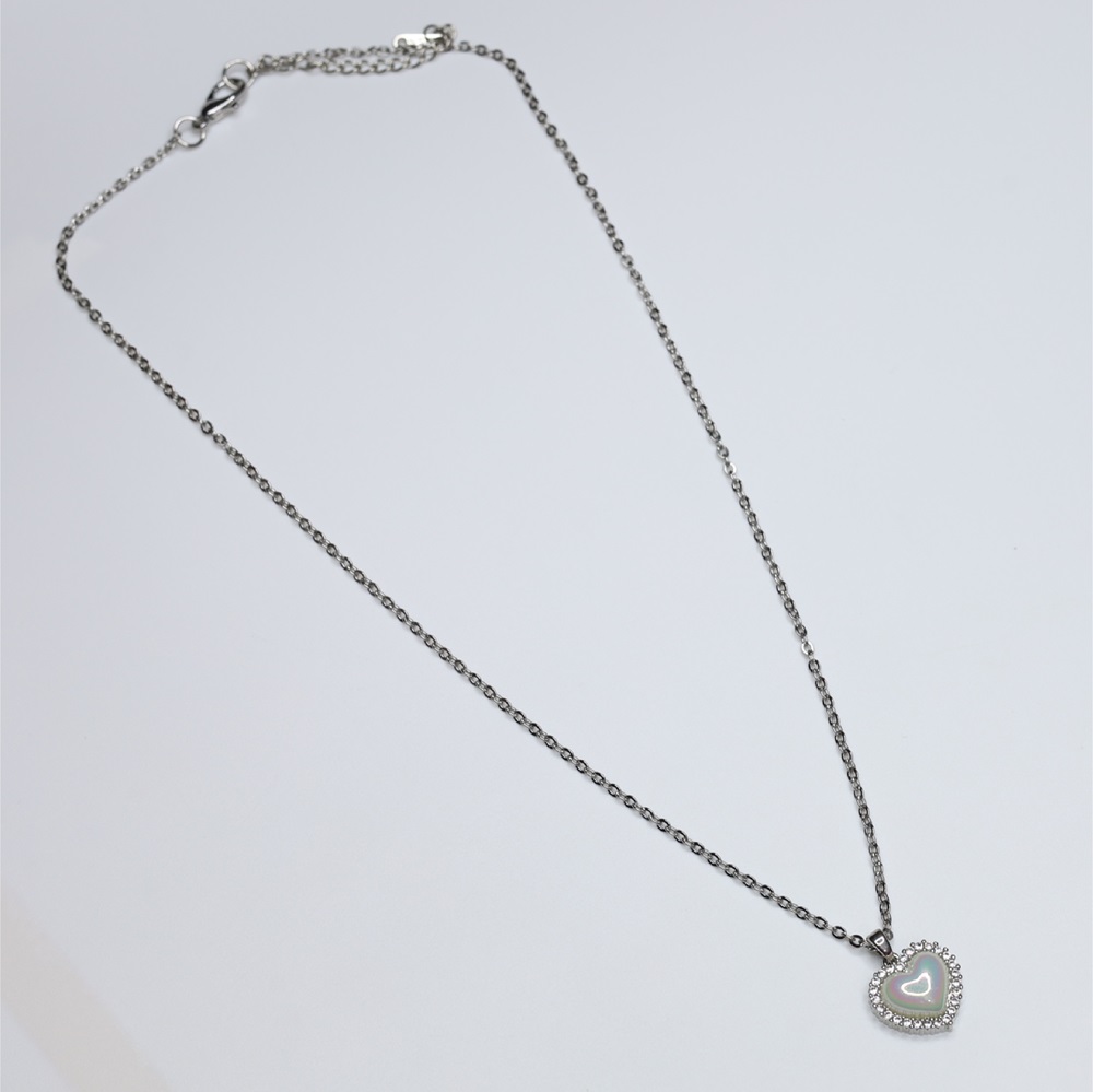 N-39-03a.jpg Simple and Delicate Silver Heart Pendant